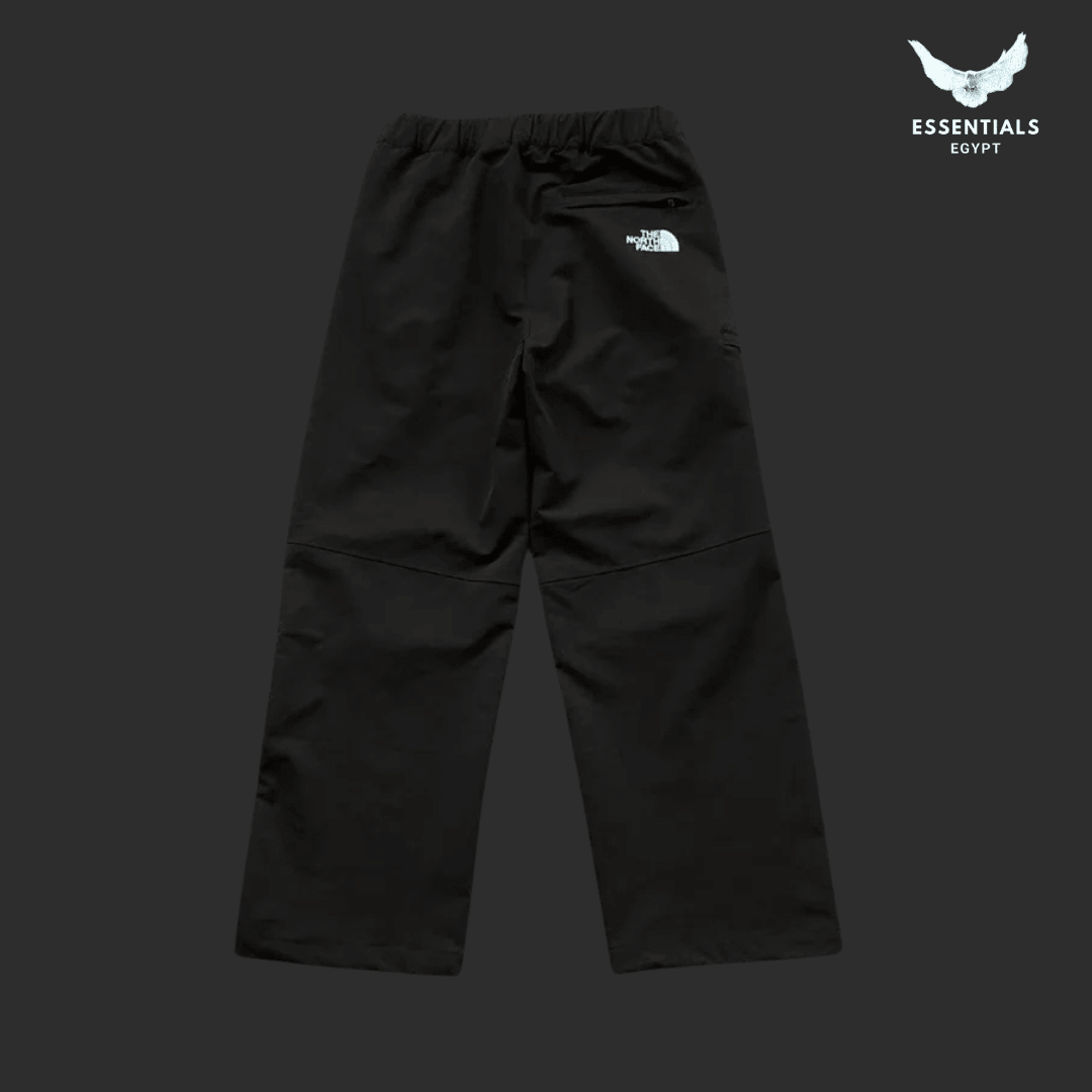 The North Face Logo Sweatshirt & Pants Set – Black - ESSENTIALS EGYPT