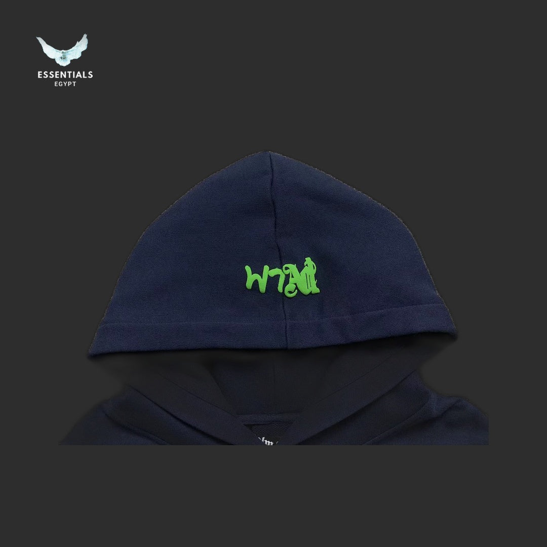 Hood logo closeup